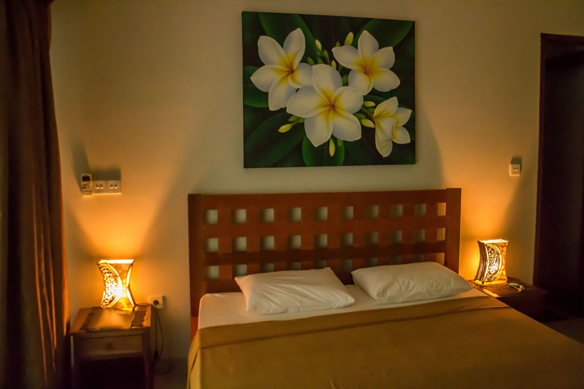 Sunrise Hotel ซานูร์ ภายนอก รูปภาพ